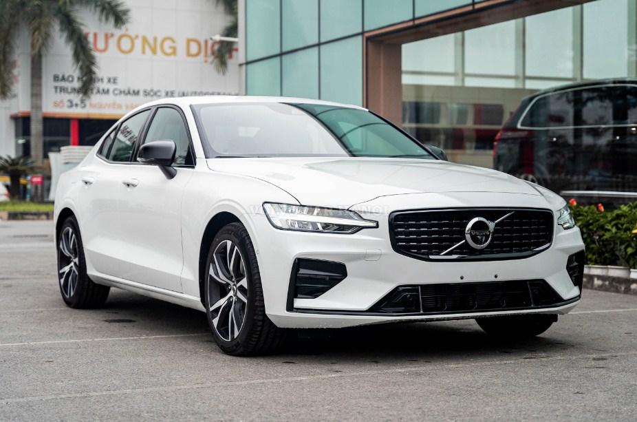Volvo S60 2024 | Bảng giá lăn bánh, thông số, hình ảnh video xe