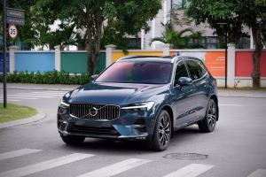 Volvo XC60 2022 lướt màu xanh denim