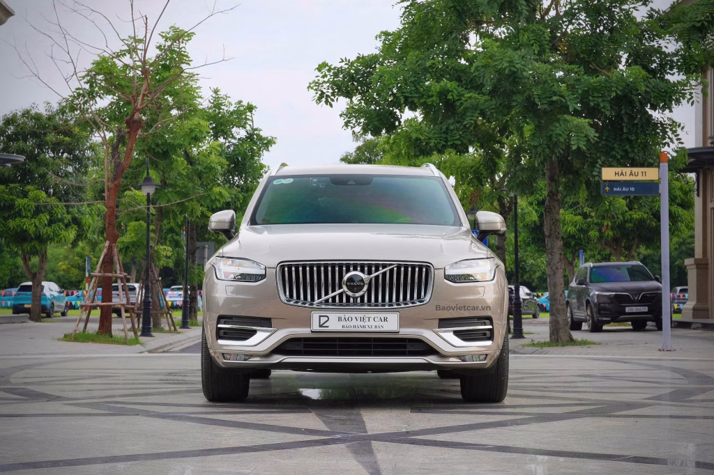 Volvo XC90 lướt 2021 T6 AWD nhập khẩu Thụy Điển