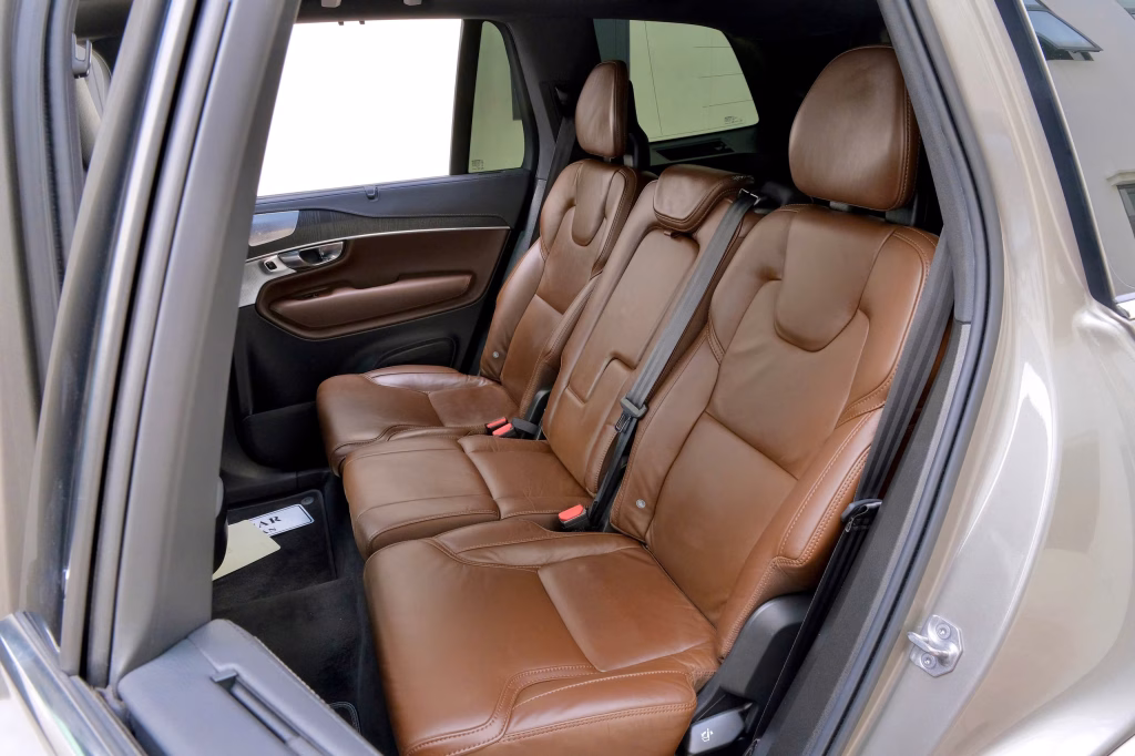 Hàng ghế sau Volvo XC90 lướt